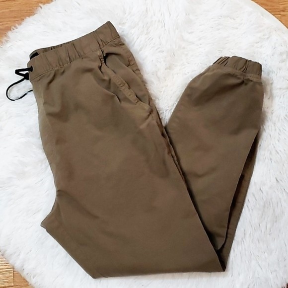 American Eagle Outfitters Other - American Eagle khaki joggers C8